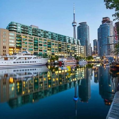 1 Bedroom Furnished Condo With Balcony Across Cn Tower Toronto Exterior foto
