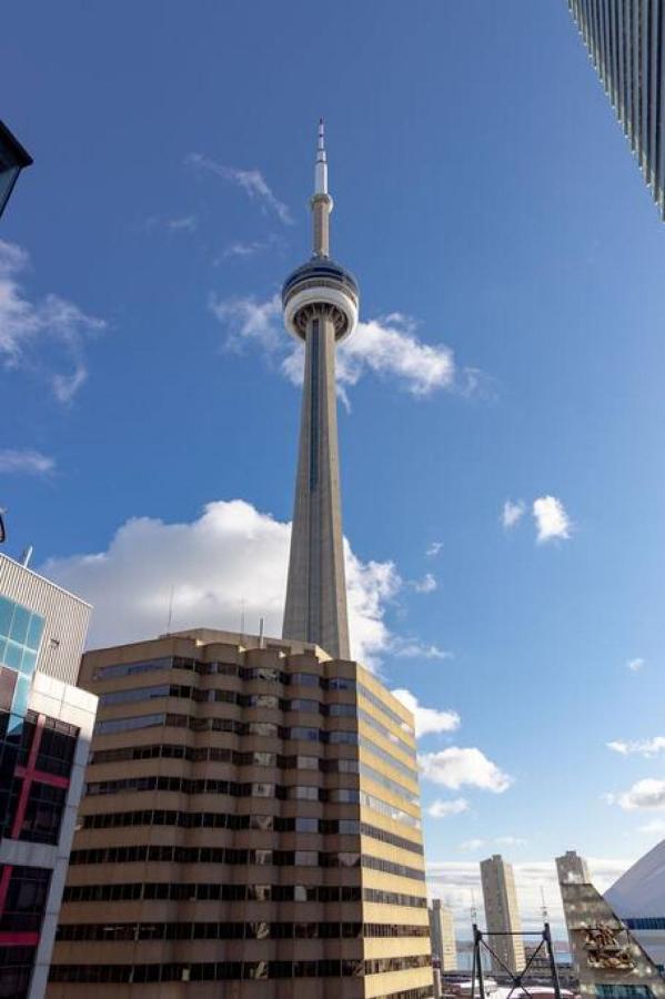 1 Bedroom Furnished Condo With Balcony Across Cn Tower Toronto Exterior foto